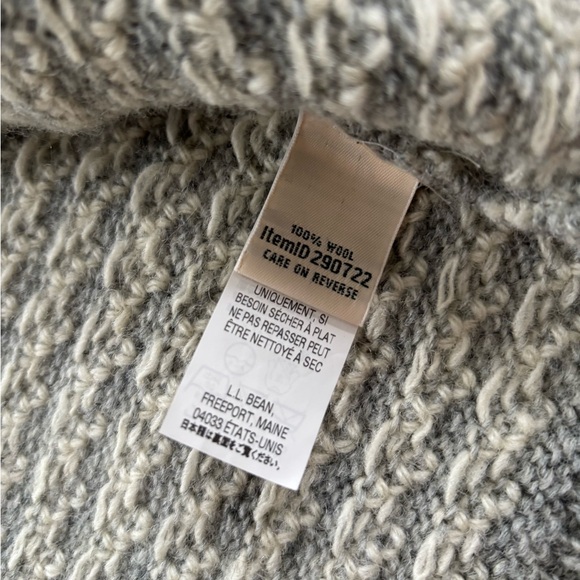 100% Wool L.L. Bean Vintage Gray Button-Up Cardigan - Picture 5 of 7